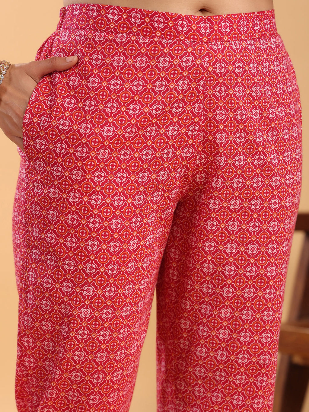 Janasya Straight Cambric Pink Floral Round Neck Set