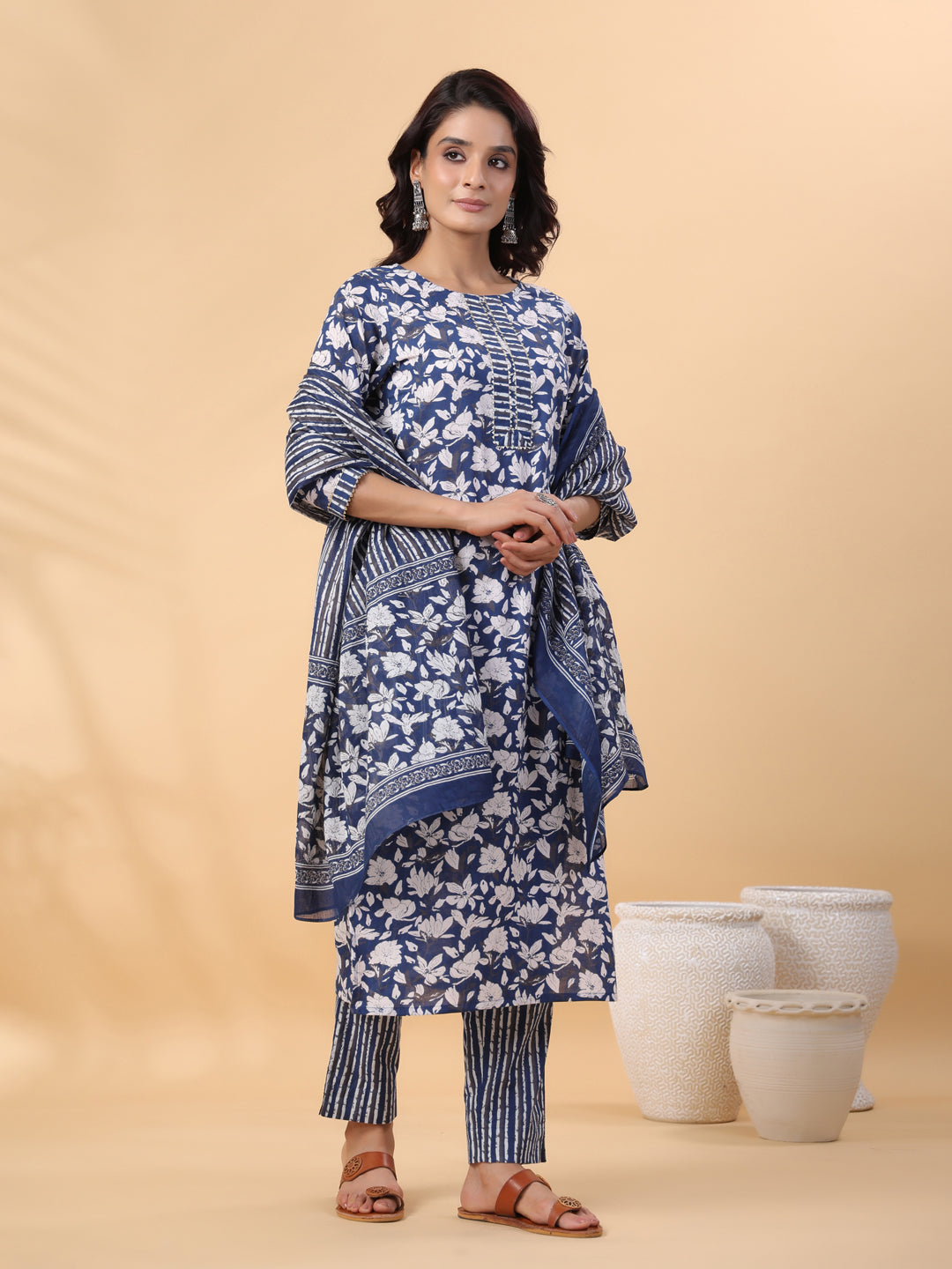 Janasya Blue Cambric Floral Set