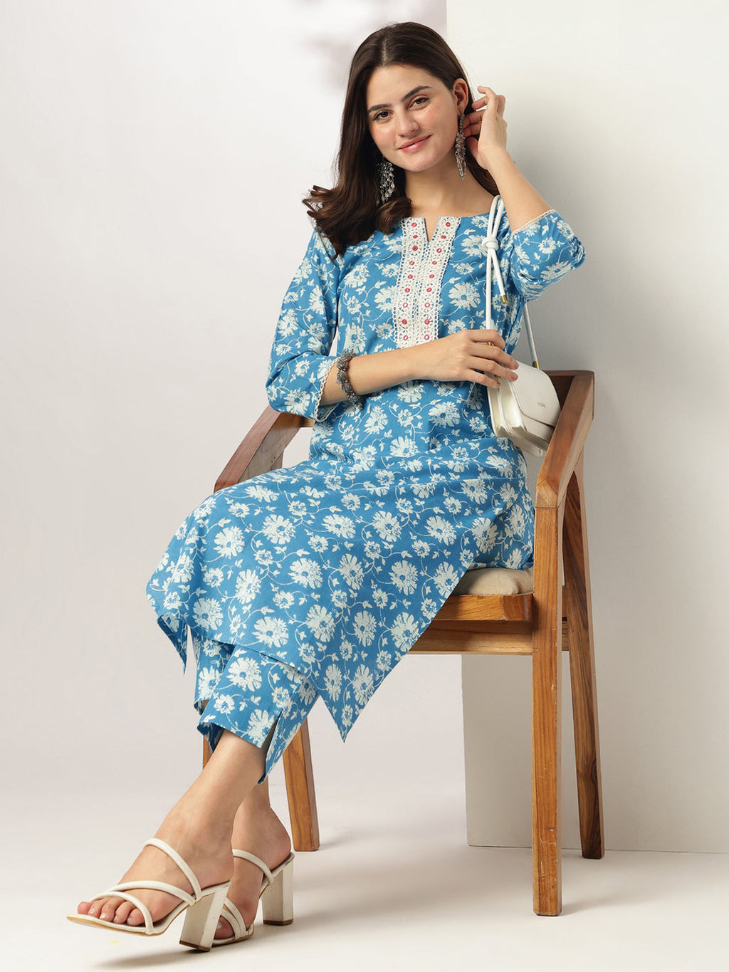 Janasya Light Cotton Floral Straight Kurta Set