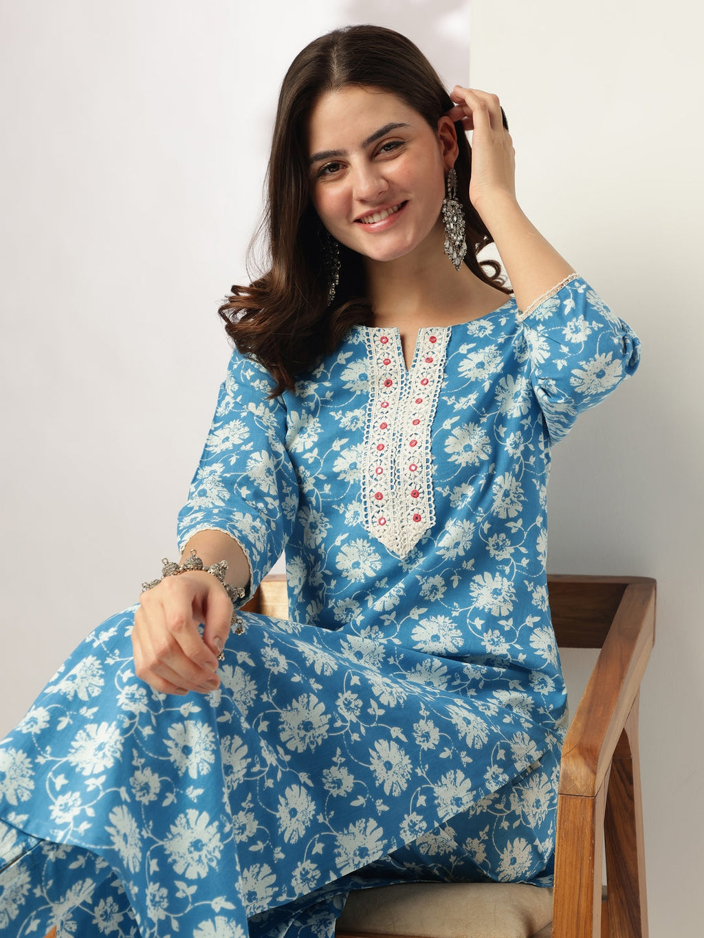 Janasya Light Cotton Floral Straight Kurta Set