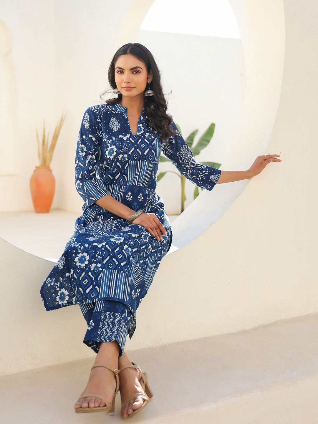 Janasya Dark Cotton Ethnic Motifs Straight Kurta Set