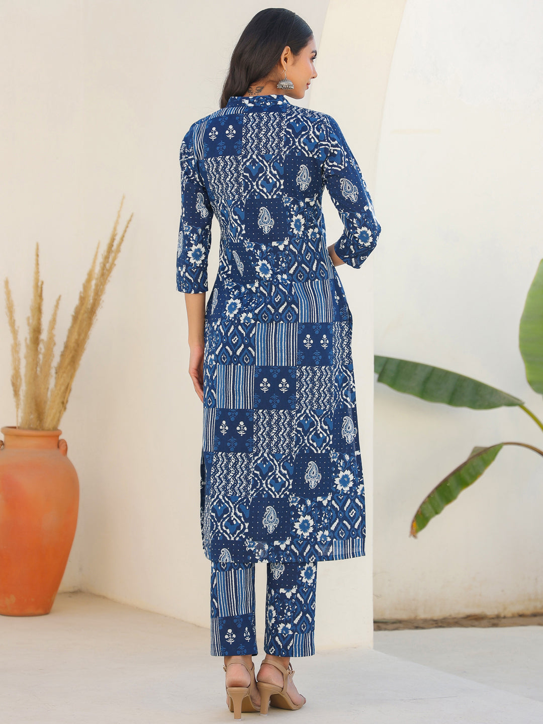 Janasya Dark Cotton Ethnic Motifs Straight Kurta Set