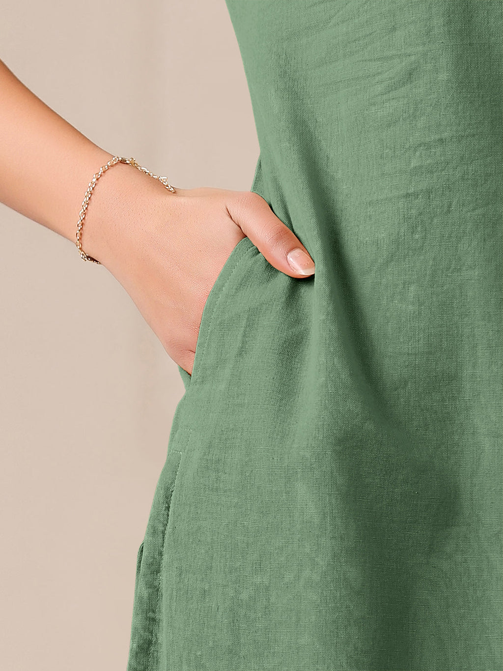 Janasya Light Cotton Solid Straight Kurta