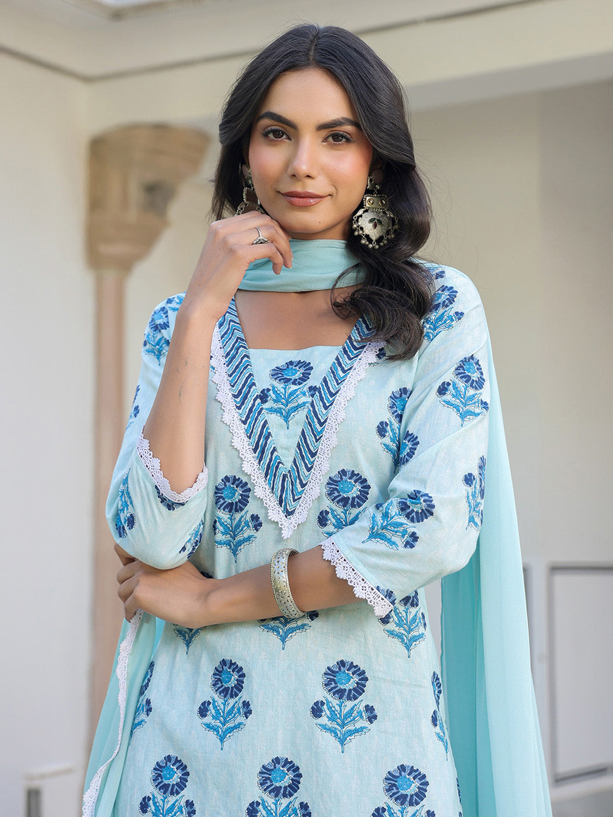 Janasya Light Cotton Floral Straight Kurta Set