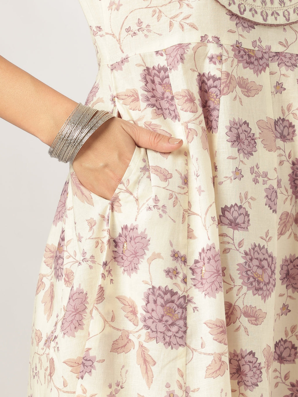 Janasya Light Cotton Floral Anarkali Kurta Set