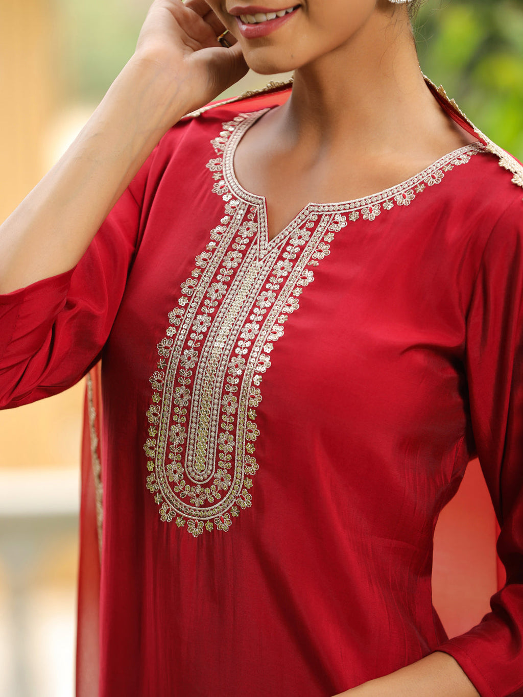 Janasya Dark Chanderi Embroidered Straight Kurta Set