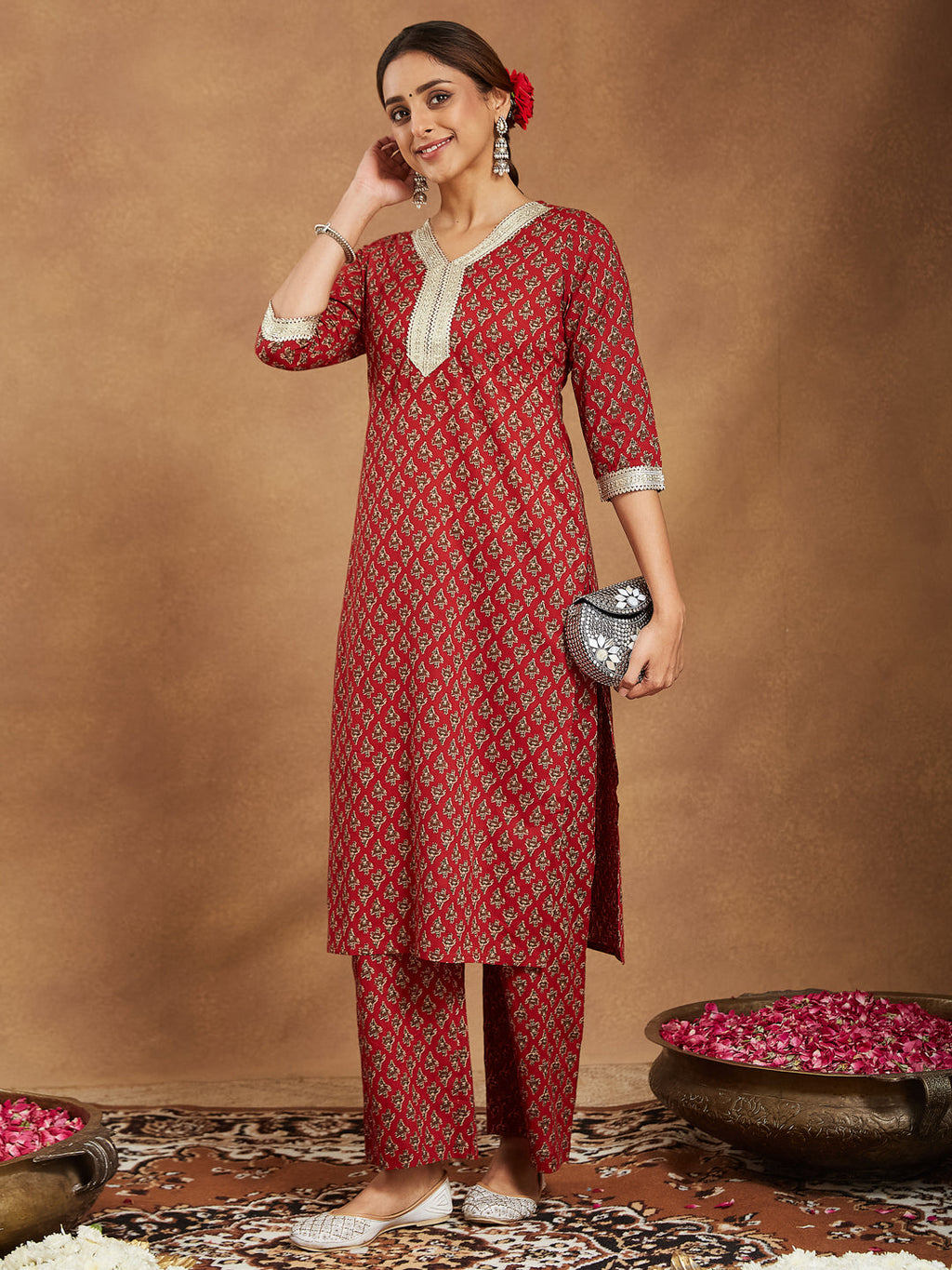 Janasya Dark Cotton Floral Straight Kurta Set