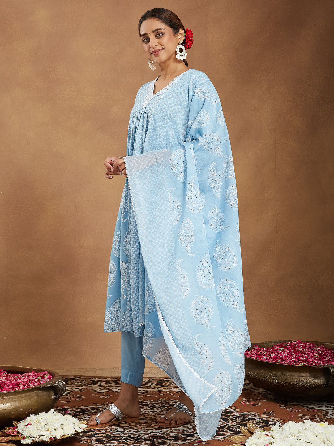 Janasya Light Rayon Ethnic Motifs A-Line Kurta Set