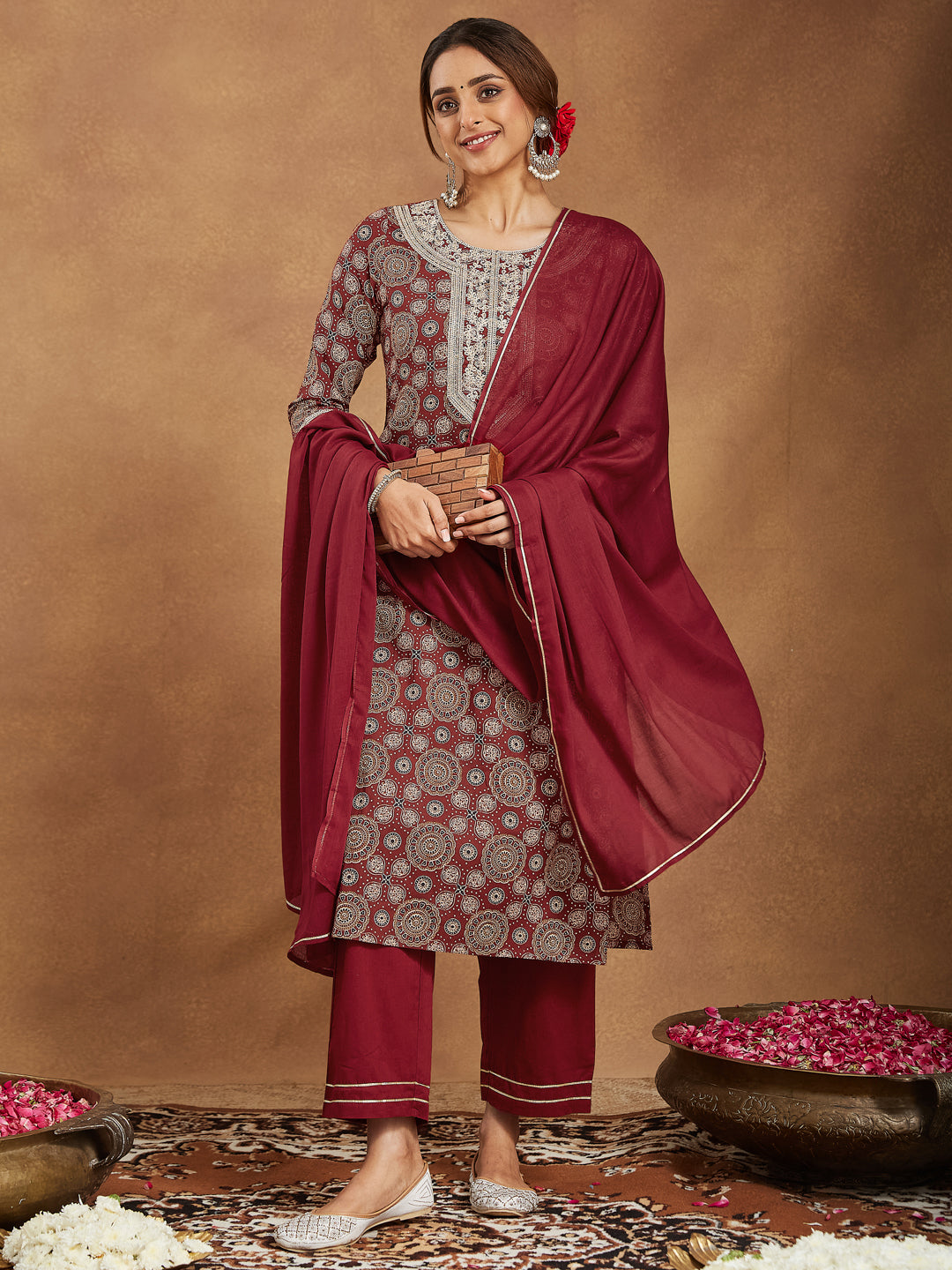 Janasya Dark Cotton Ethnic Motifs Straight Kurta Set