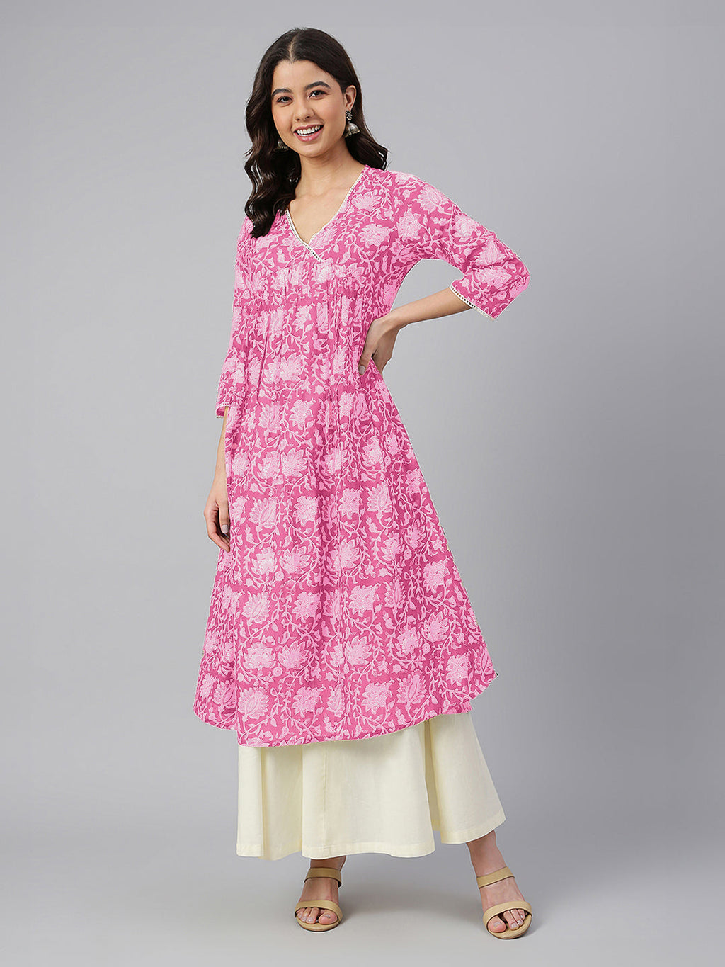 Janasya Dark Cotton Floral Flared Kurta