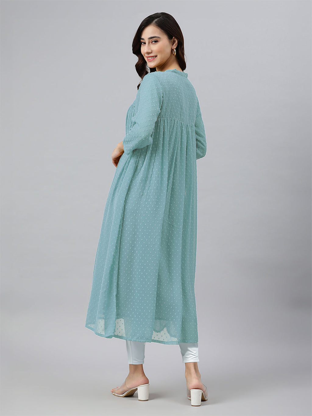 Janasya Light Dobby Chiffon Self Design Flared Kurta