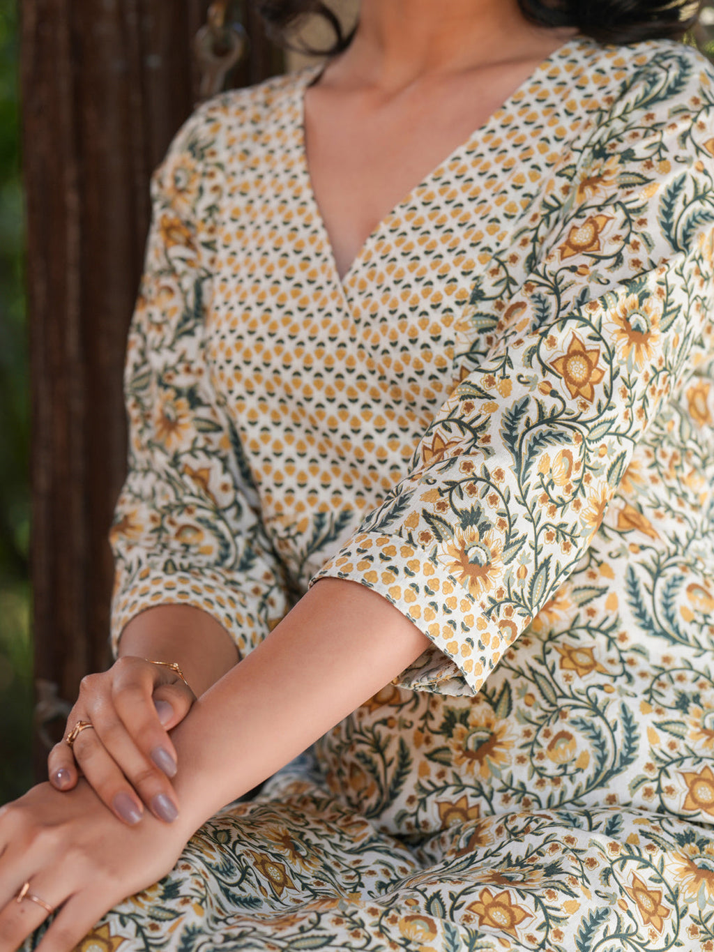Janasya Light Cotton Floral Straight Kurta Set