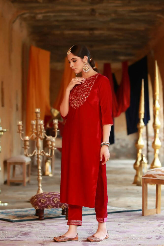 Juniper Women Fuchsia Velvet Embroidered Straight Kurta Sets