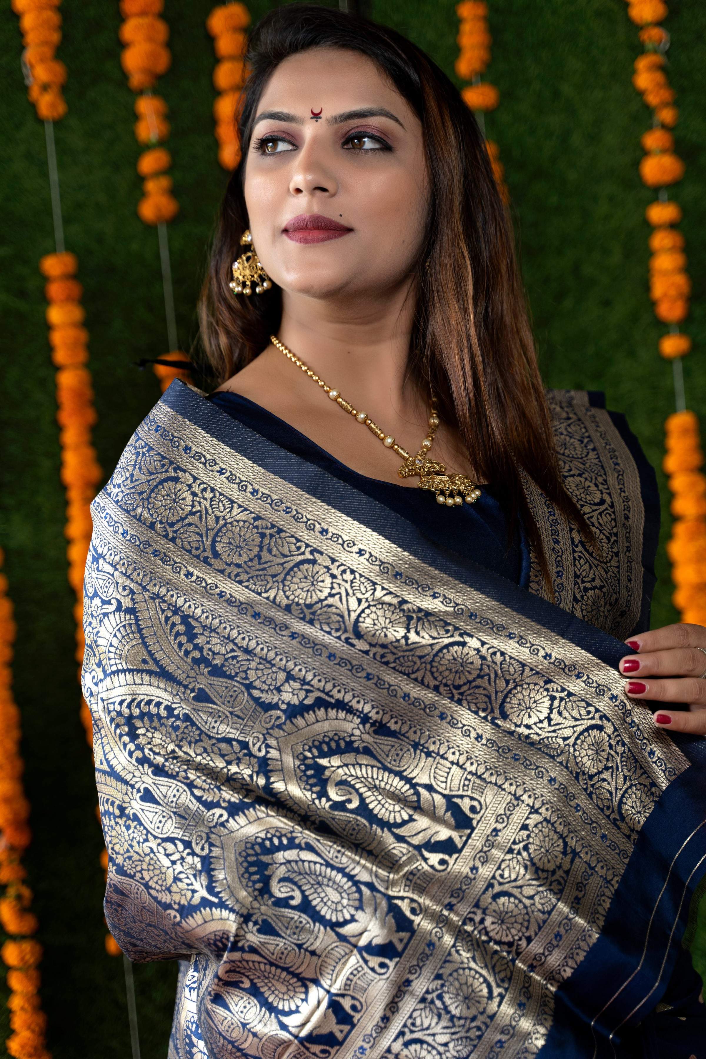 Jyoti Fashion Women's Navy Blue Handloom Banarasi Silk Zari Woven Saree with Blouse