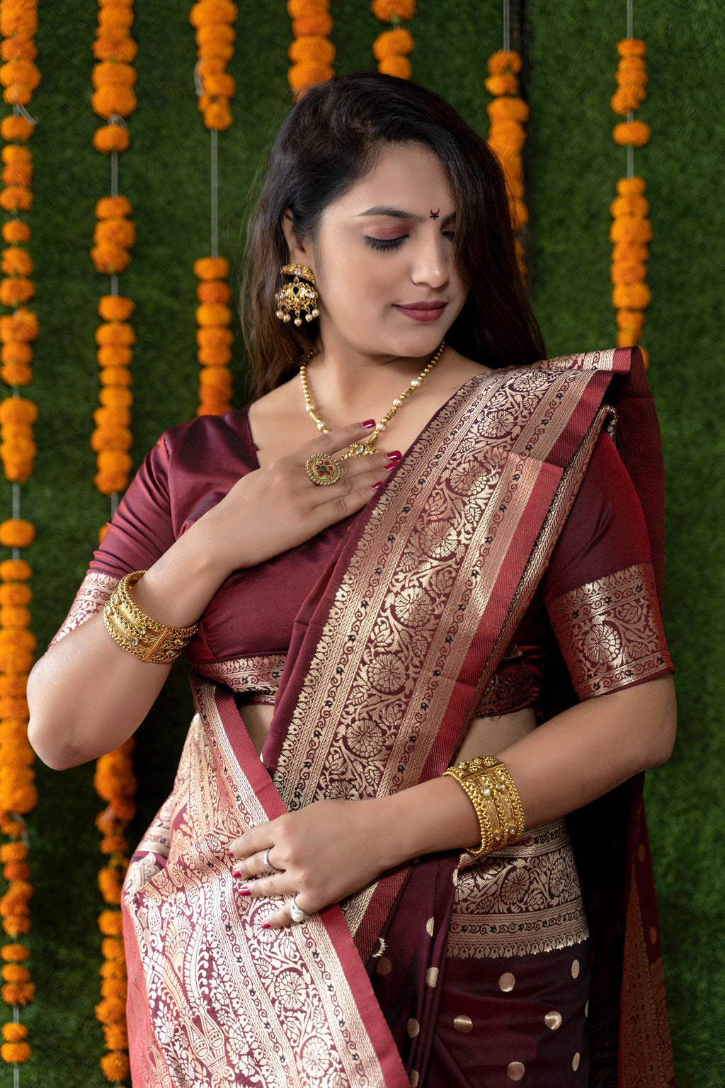 Jyoti Fashion Women's Maroon Handloom Banarasi Silk Zari Woven Saree with Blouse
