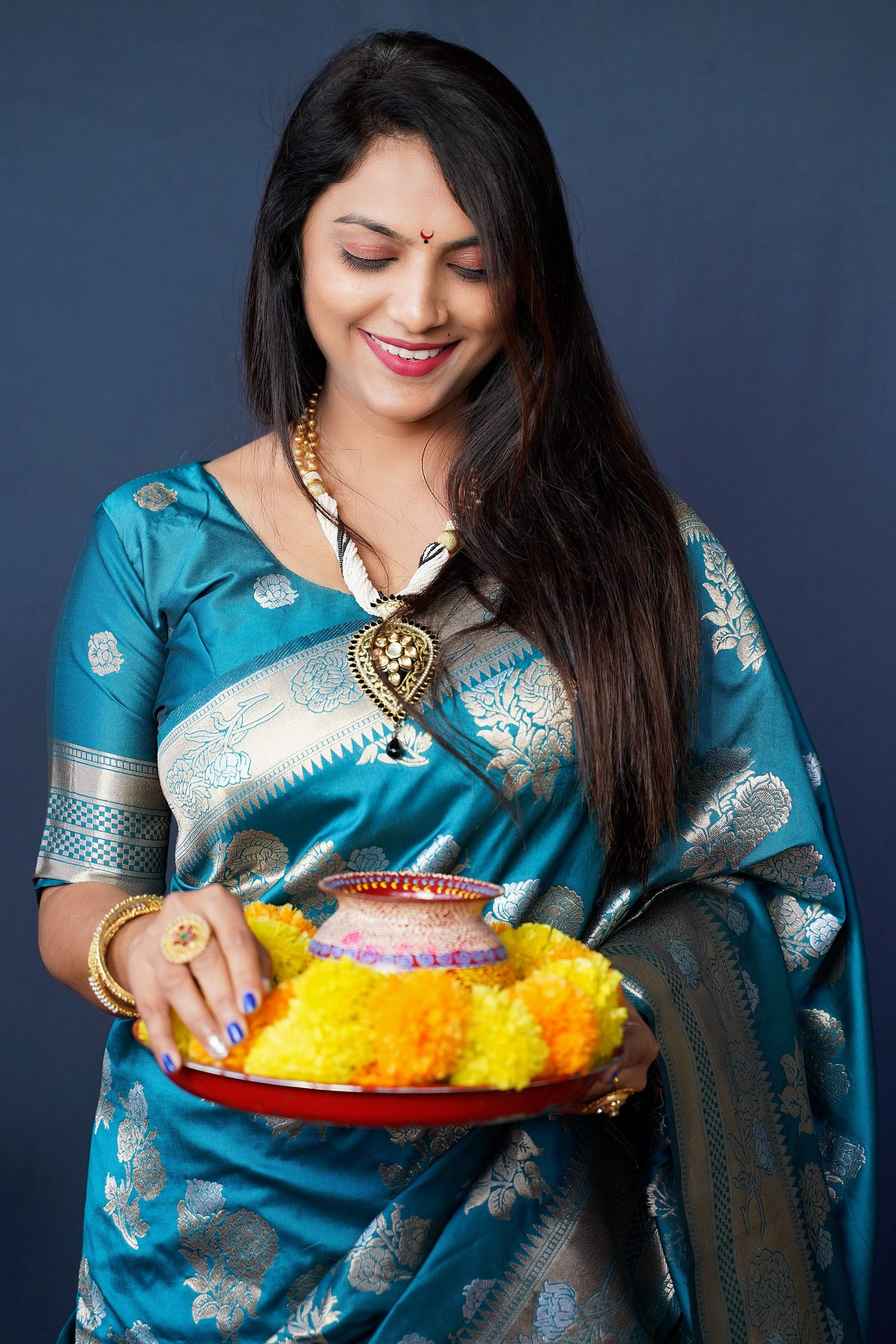 Jyoti Fashion Women's Teal Handloom Banarasi Silk Zari Woven Saree with Blouse