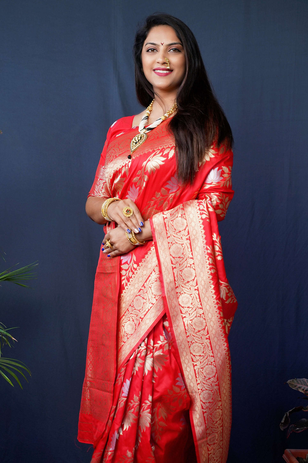 Jyoti Fashion Women's Red Handloom Banarasi Silk Zari Woven Saree with Blouse
