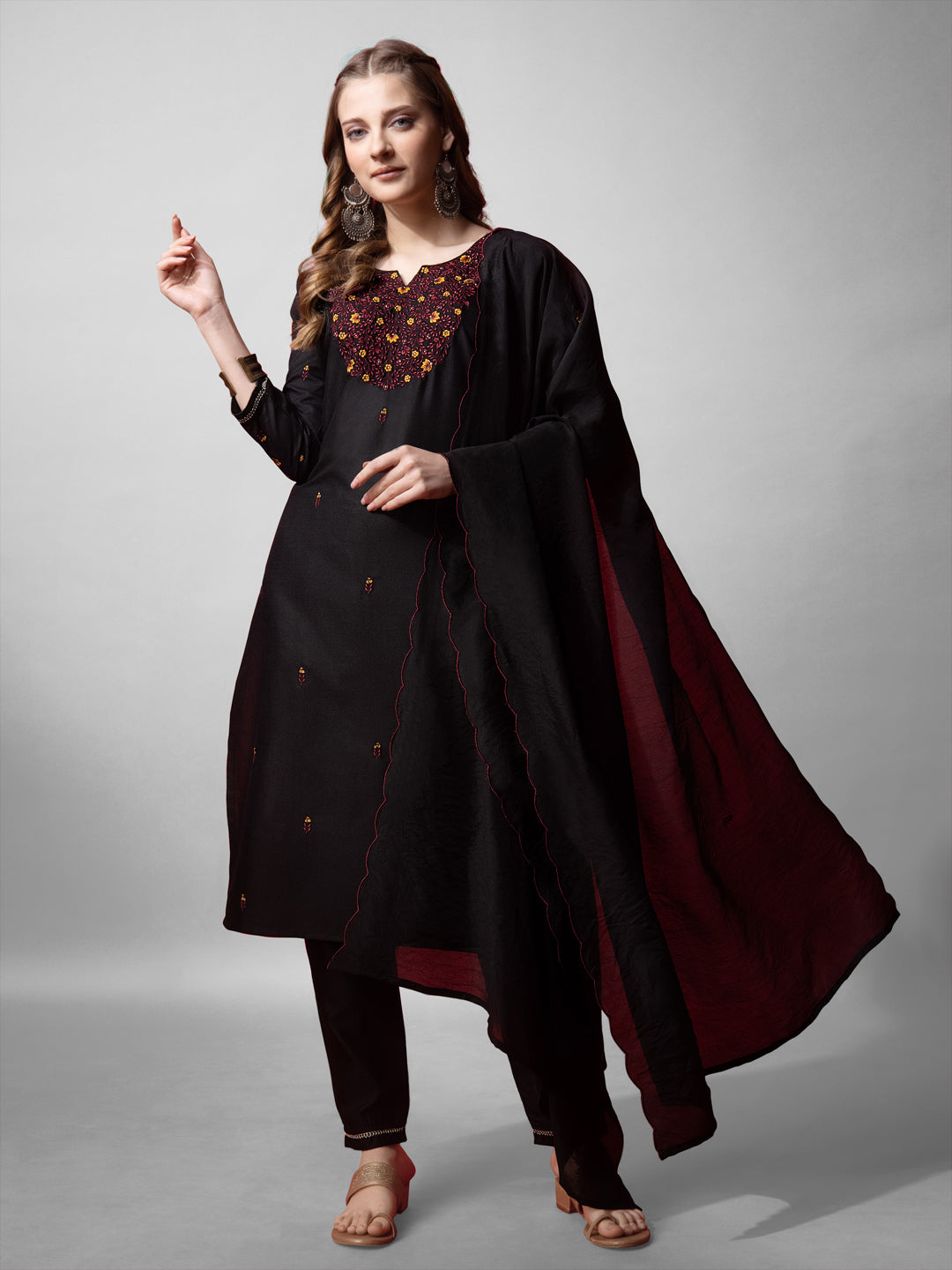 Jyoti Fashion Women's Black Cotton Blend Embroidered Kurta Set