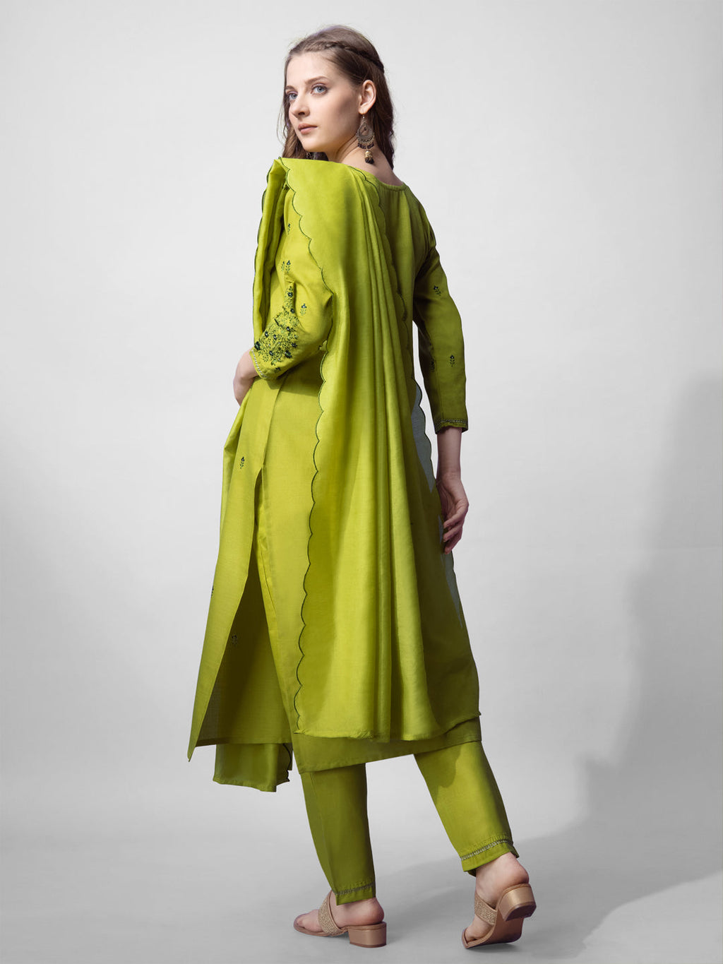 Jyoti Fashion Women's Parrot Green Cotton Blend Embroidered Kurta Set