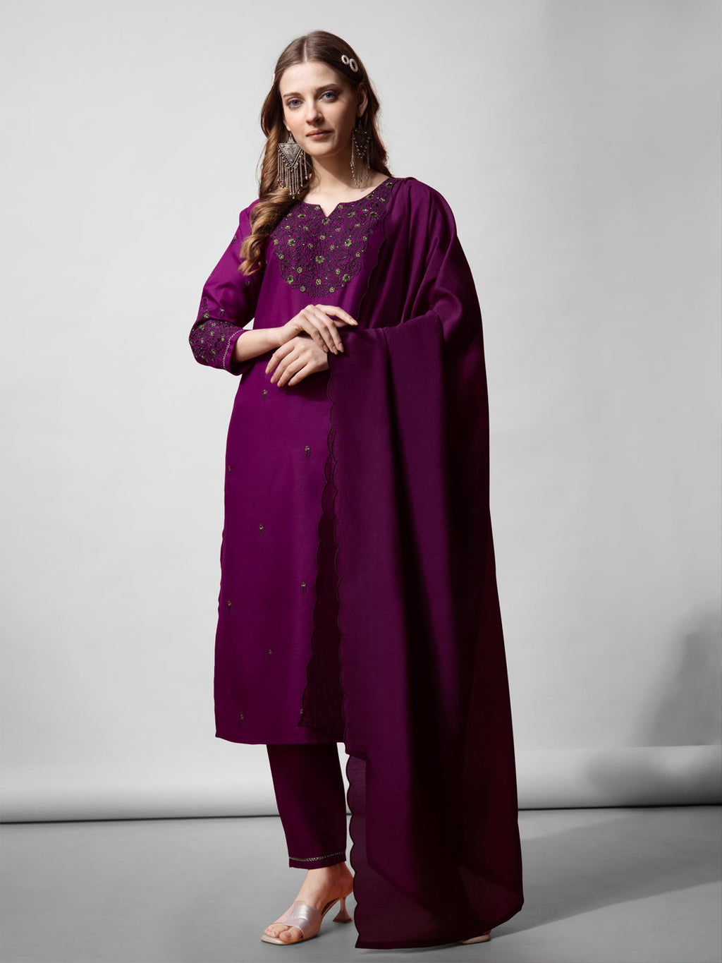 Jyoti Fashion Women's Purple Cotton Blend Embroidered Kurta Set