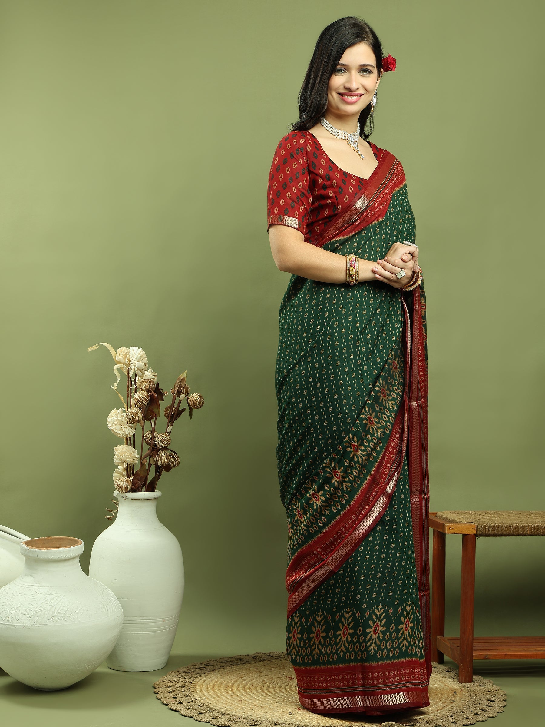 Jyoti Fashion Women's Green Silk Blend Ikat Floral Print with Jari Border Saree with Blouse