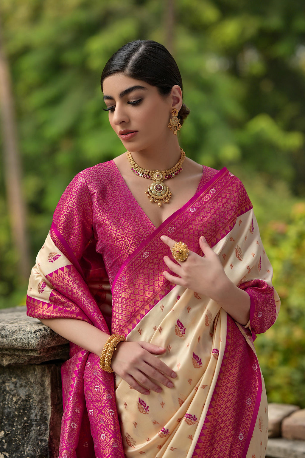 Jyoti Fashion Women's Cream Banarasi Silk Zari Woven Traditional Saree with Blouse