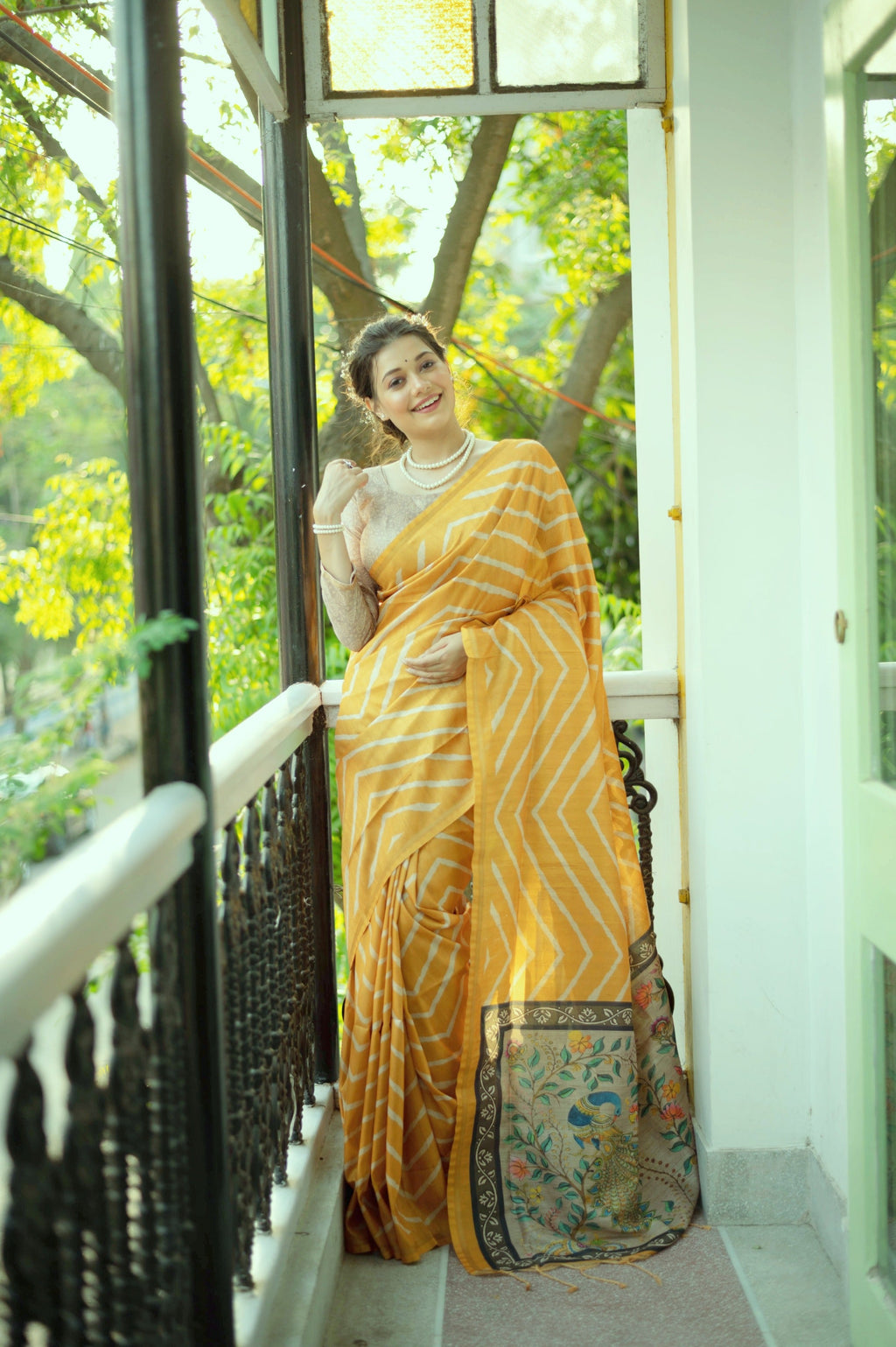 Jyoti Fashion Women's Yellow Tussar Silk Leheriya Print with Zari Border Saree with Blouse