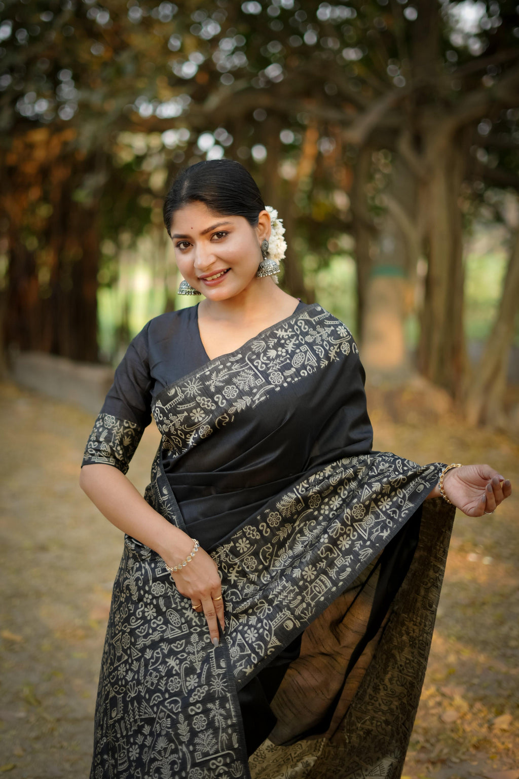 Jyoti Fashion Women's Black Handloom Raw Silk Weaving Designer Saree with Blouse