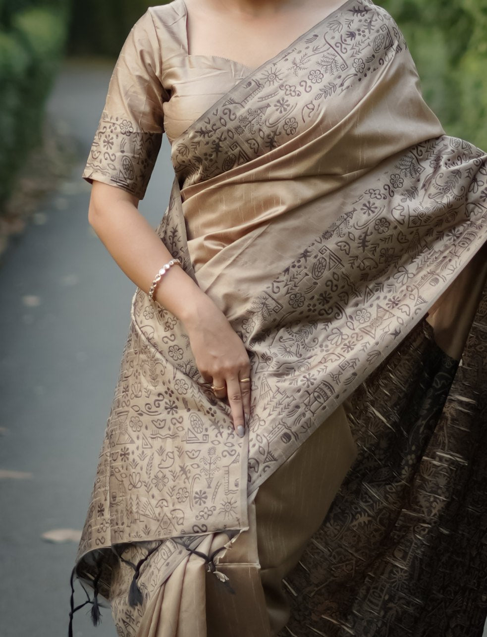 Jyoti Fashion Women's Beige Handloom Raw Silk Weaving Designer Saree with Blouse