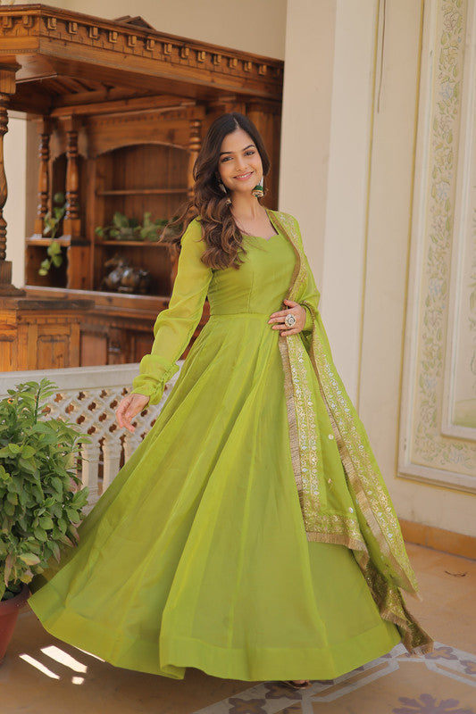 Jyoti Fashion Women's Green Russian Silk Kali work Partywear Anarkali Dress with Dupatta