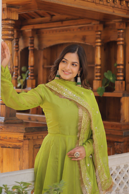 Jyoti Fashion Women's Green Russian Silk Kali work Partywear Anarkali Dress with Dupatta