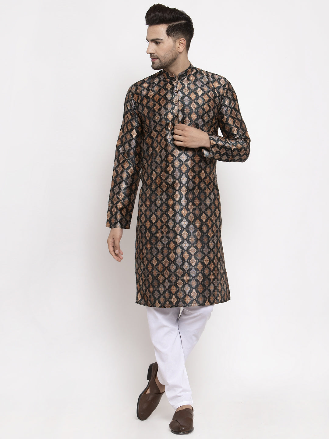 Jompers Men Black Printed Kurta with Pyjamas
