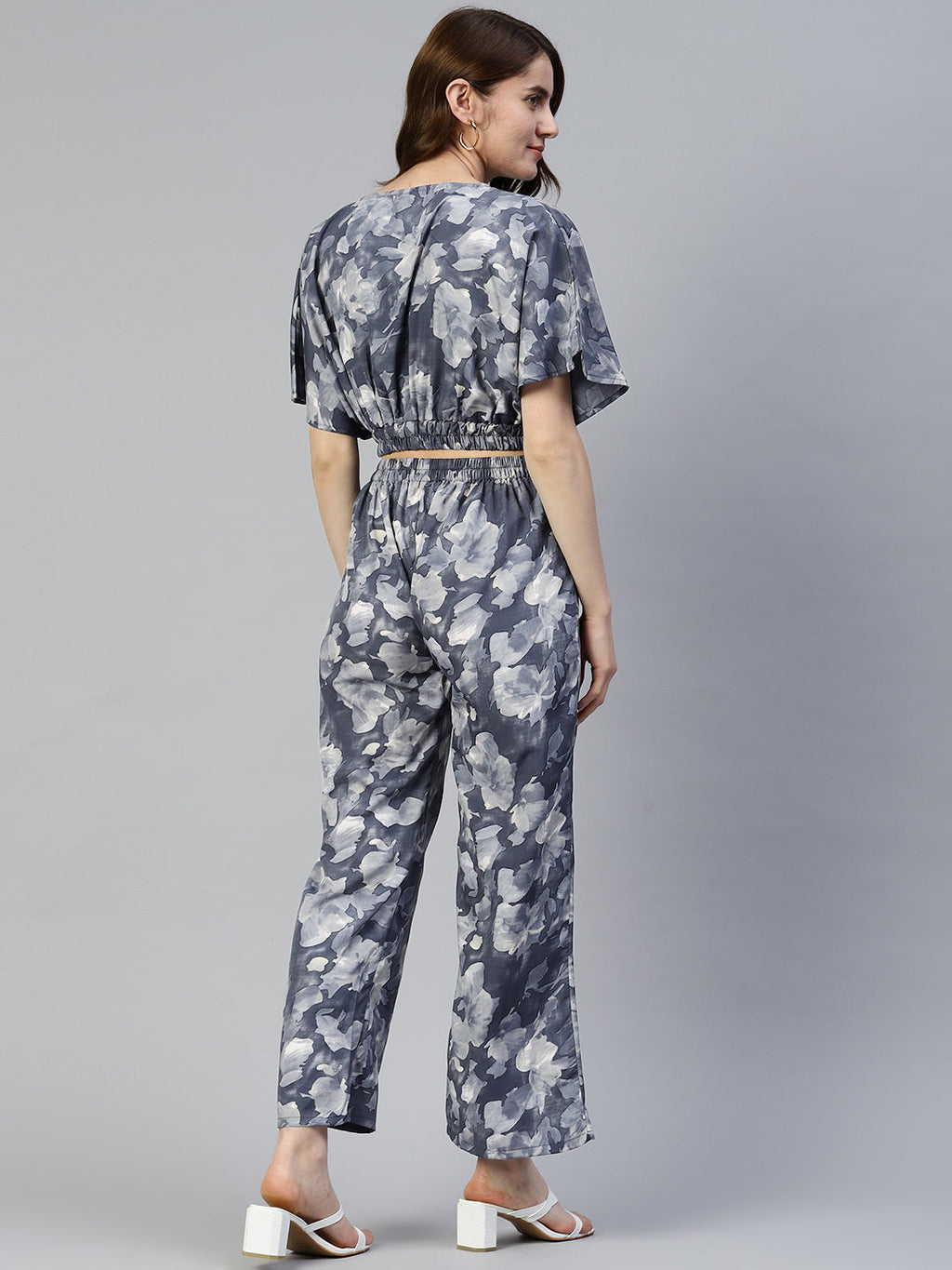 Jainish Women's Grey Printed Crop Top With Palazzos