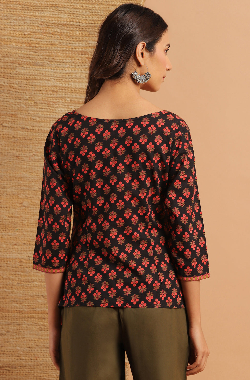 Janasya Women's Black Cotton Floral Print Regular Top