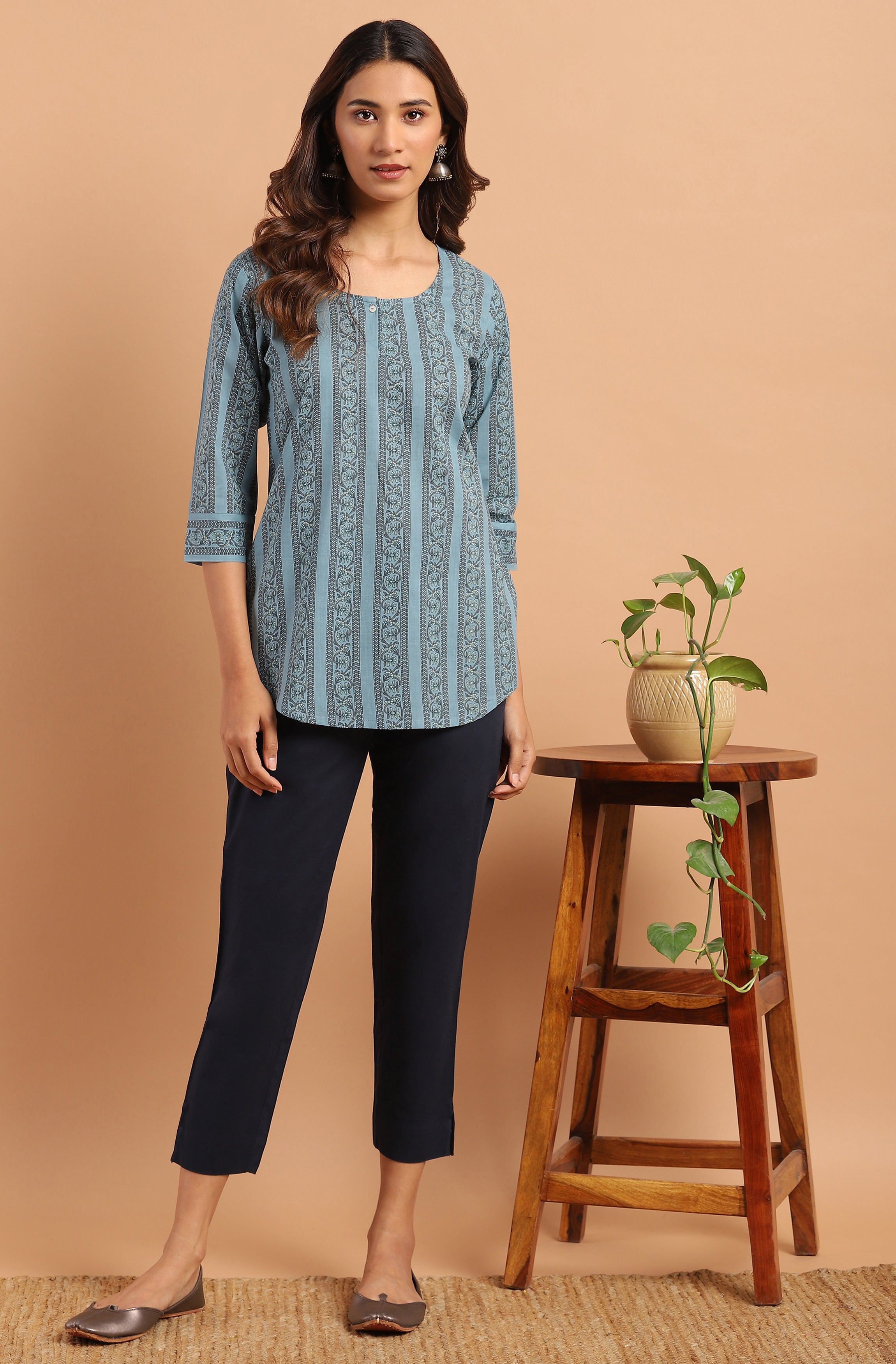 Janasya Women's Blue Cotton Floral Print Straight Tunic