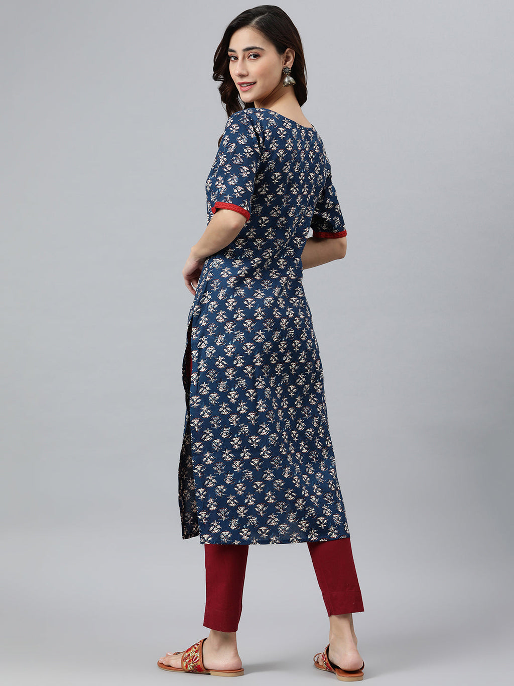 Janasya Women's Blue Rayon Floral Printed Casual Straight kurta