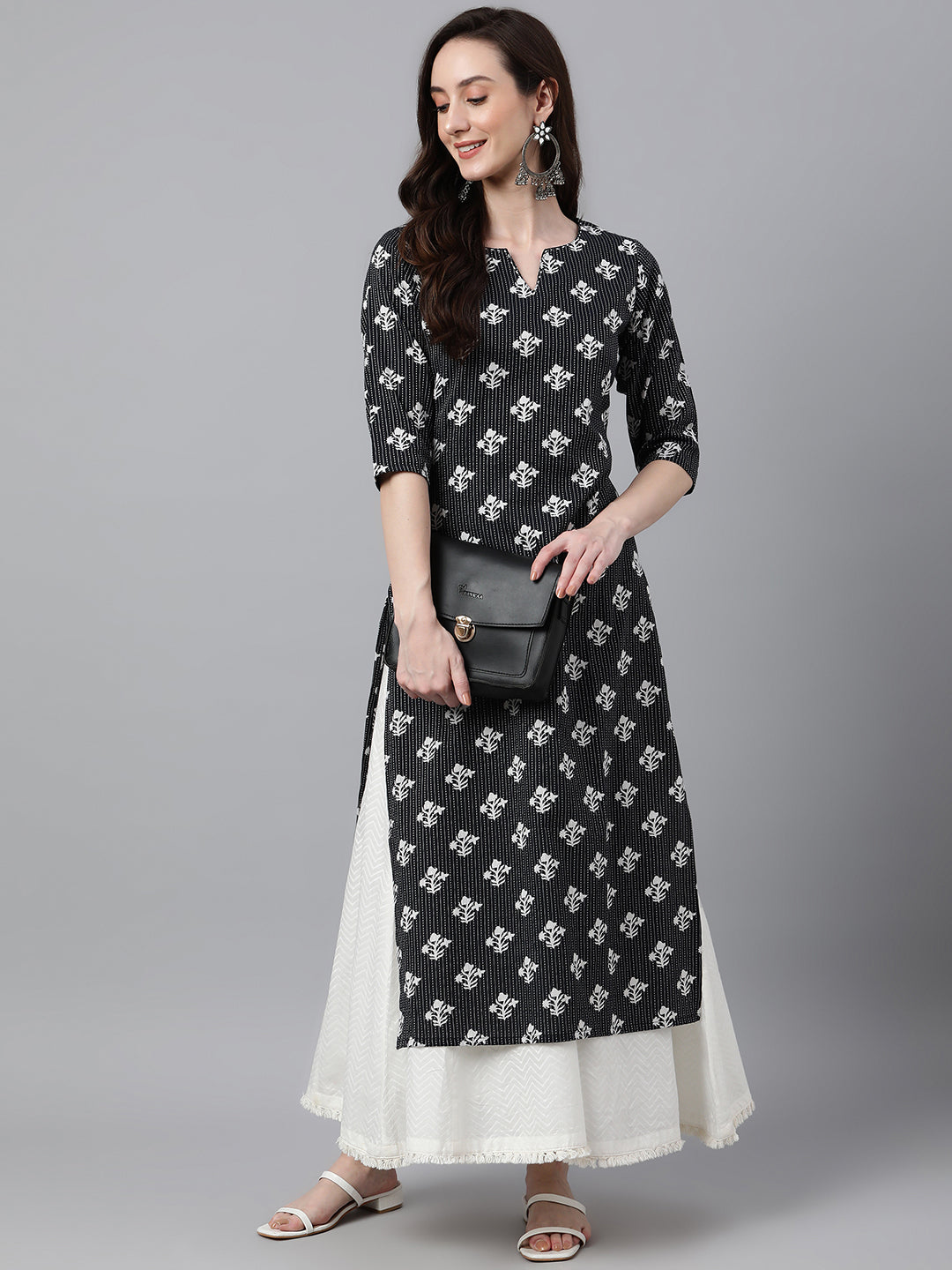 Janasya Women's Black Cotton Floral Printed Casual Straight Kurta