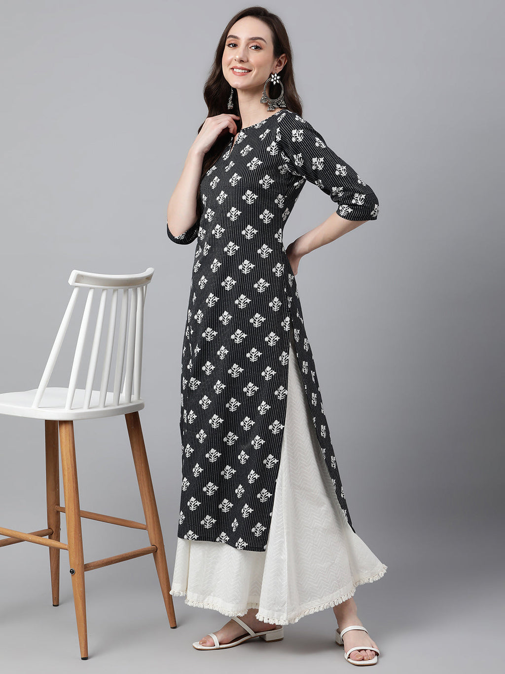 Janasya Women's Black Cotton Floral Printed Casual Straight Kurta