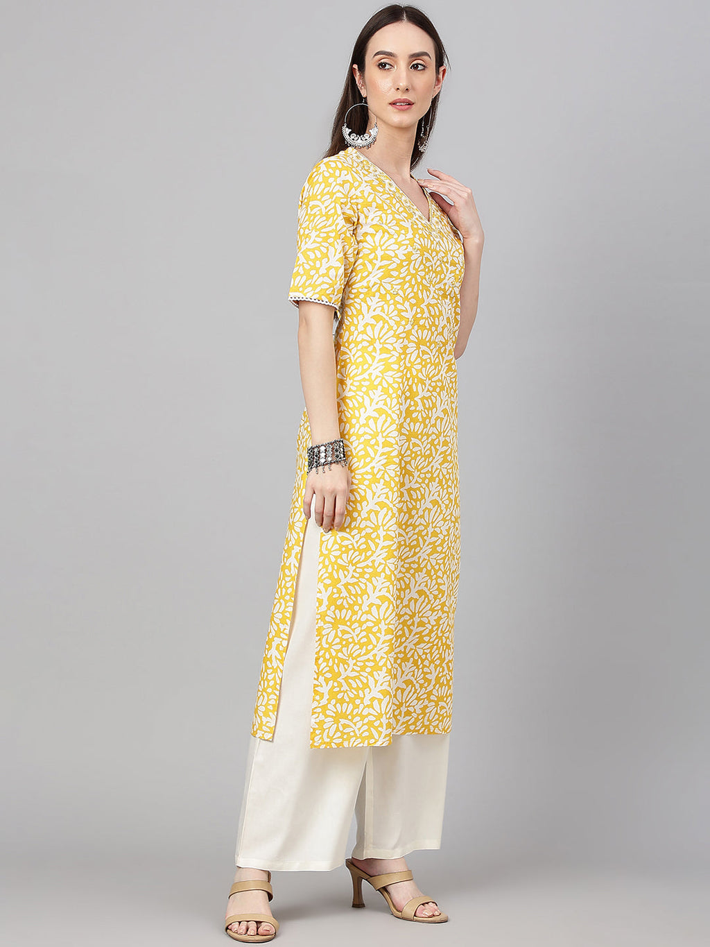 Janasya Women's Yellow Cambric Cotton Printed Casual Straight Kurta