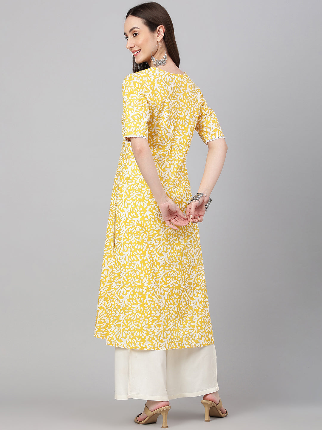 Janasya Women's Yellow Cambric Cotton Printed Casual Straight Kurta