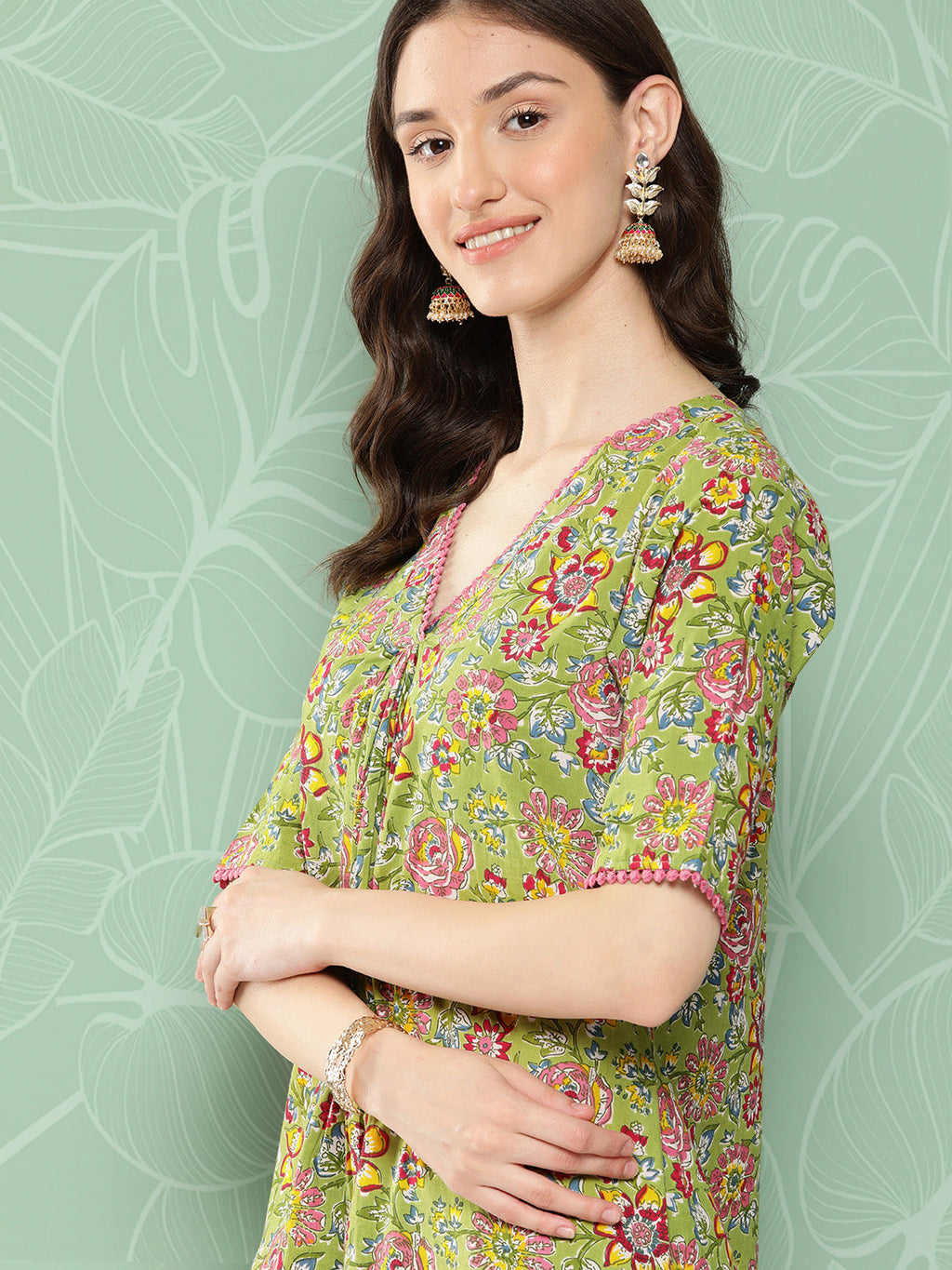 Janasya Women's Green Cotton Floral Printed Casual Straight Kurta