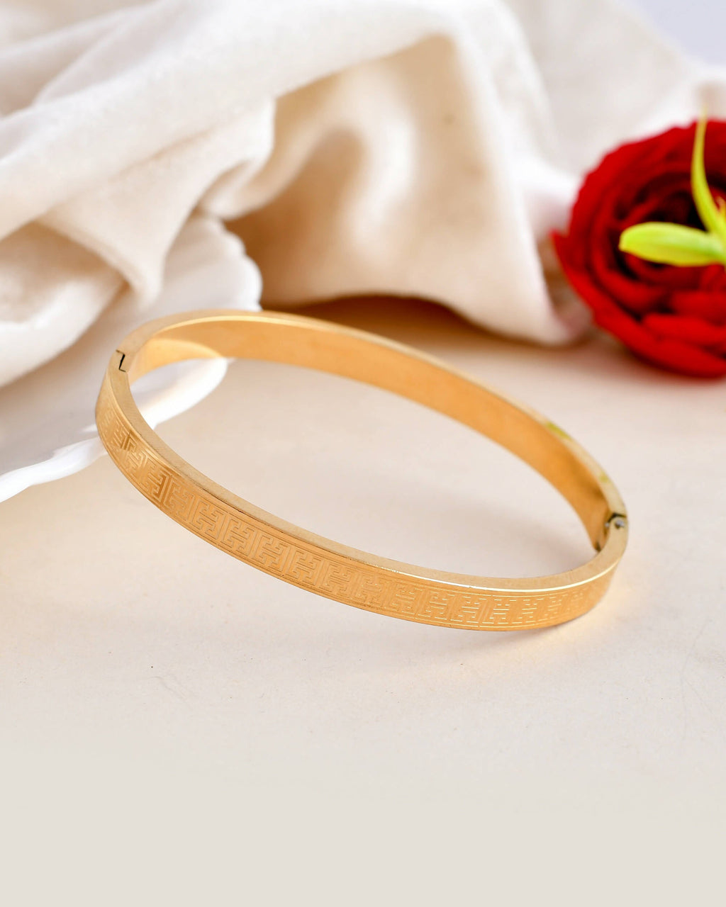 VOJ Stainless Steel Gold-Polished Bracelet