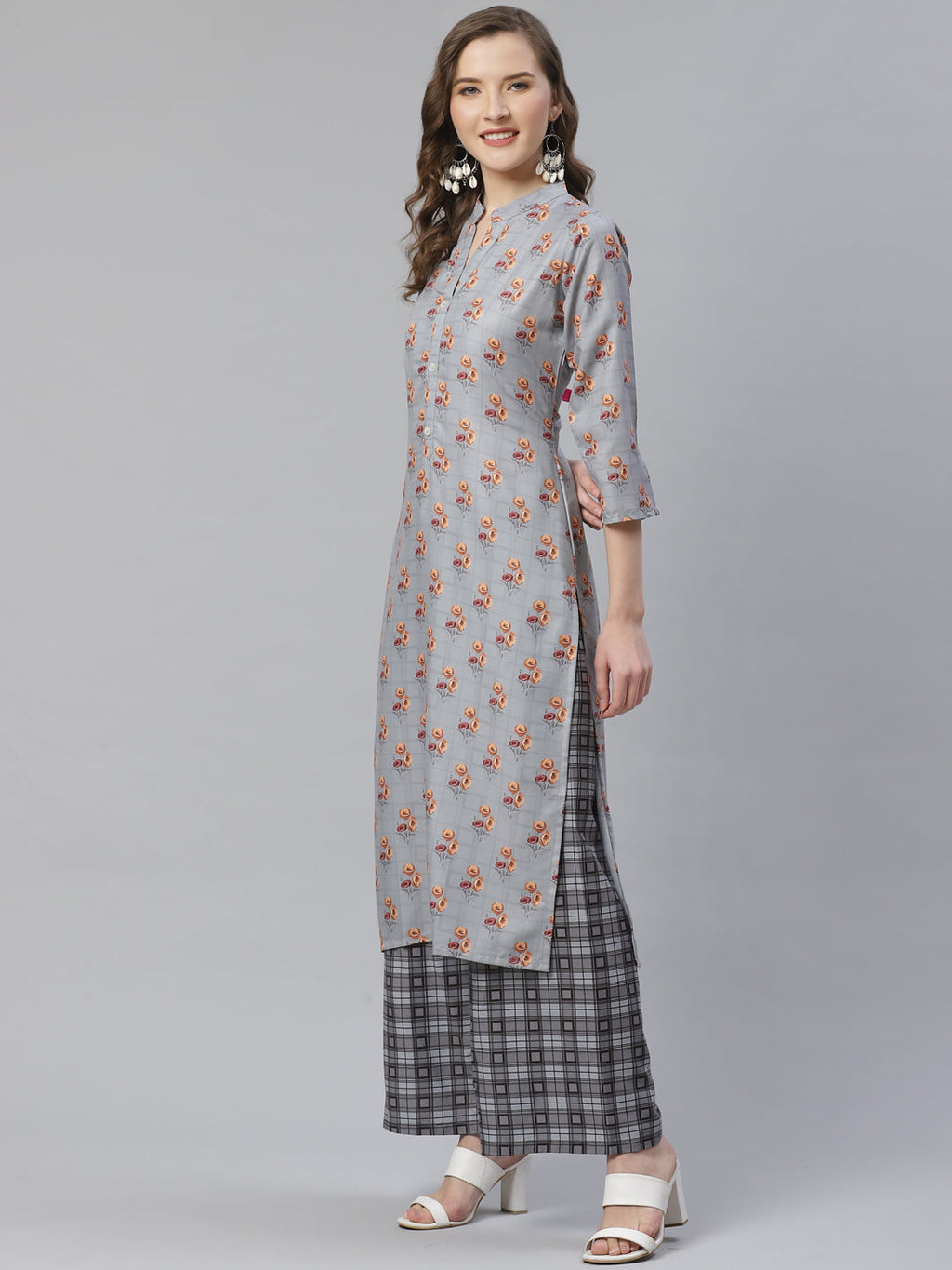 Jompers Women Grey & Beige Floral Printed Kurta with Palazzos