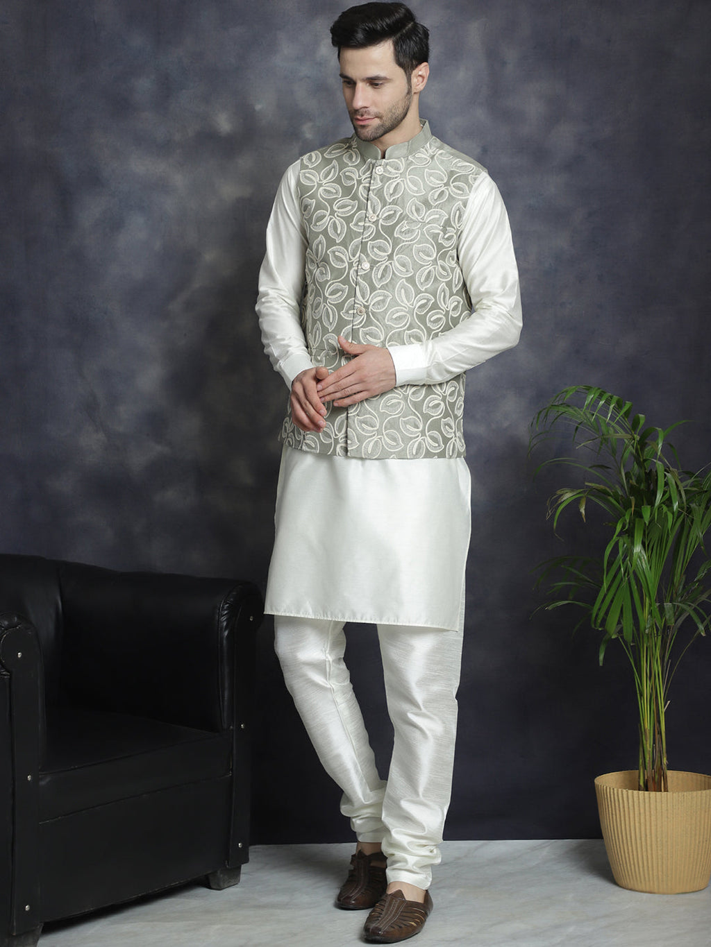 Jompers Men's Embroidred Nehru Jacket With Solid Kurta Pyjama - Pista