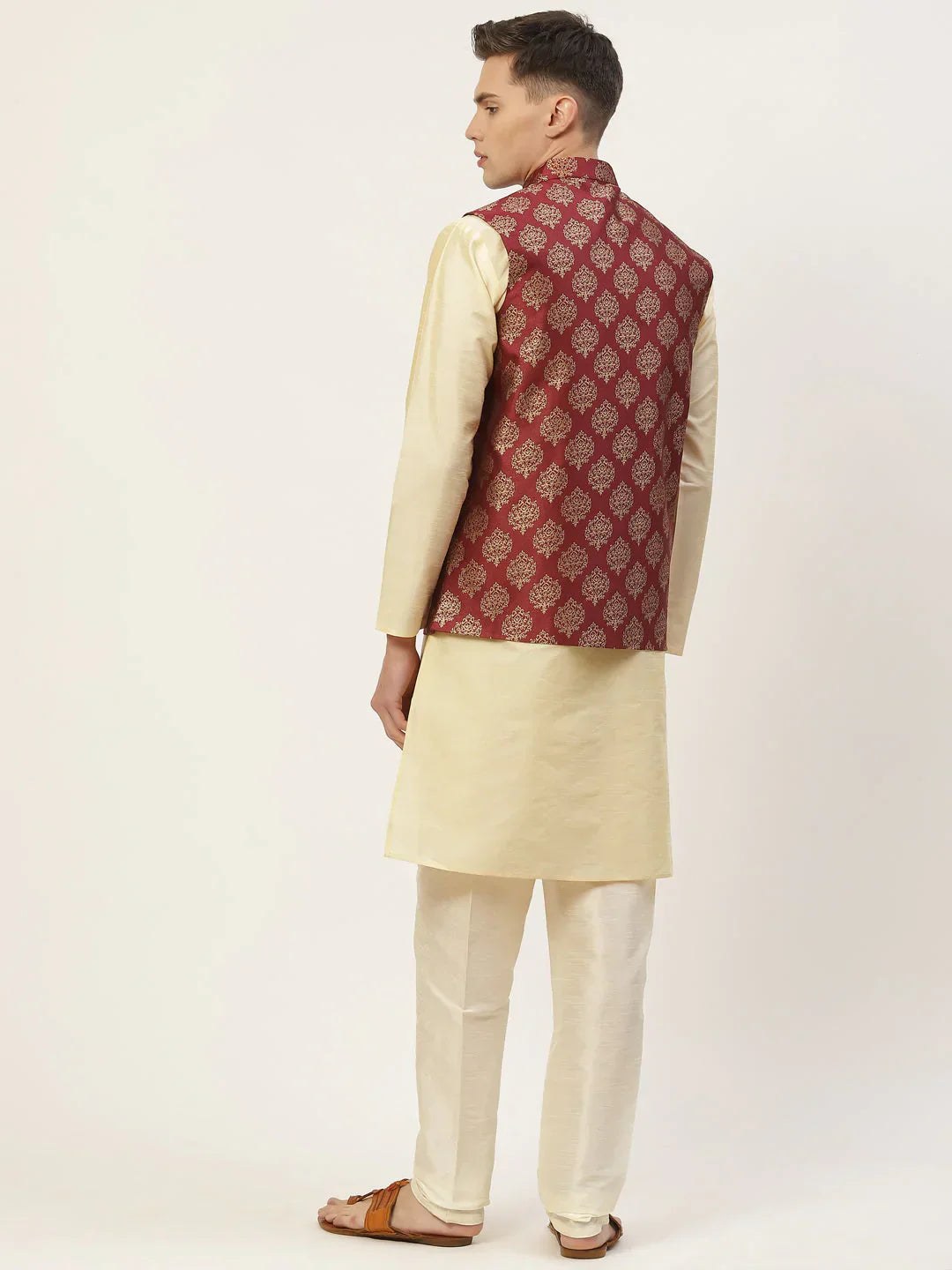 Jompers Men's Solid Kurta Pyjama With Floral Maroon Printed Nehru Jacket