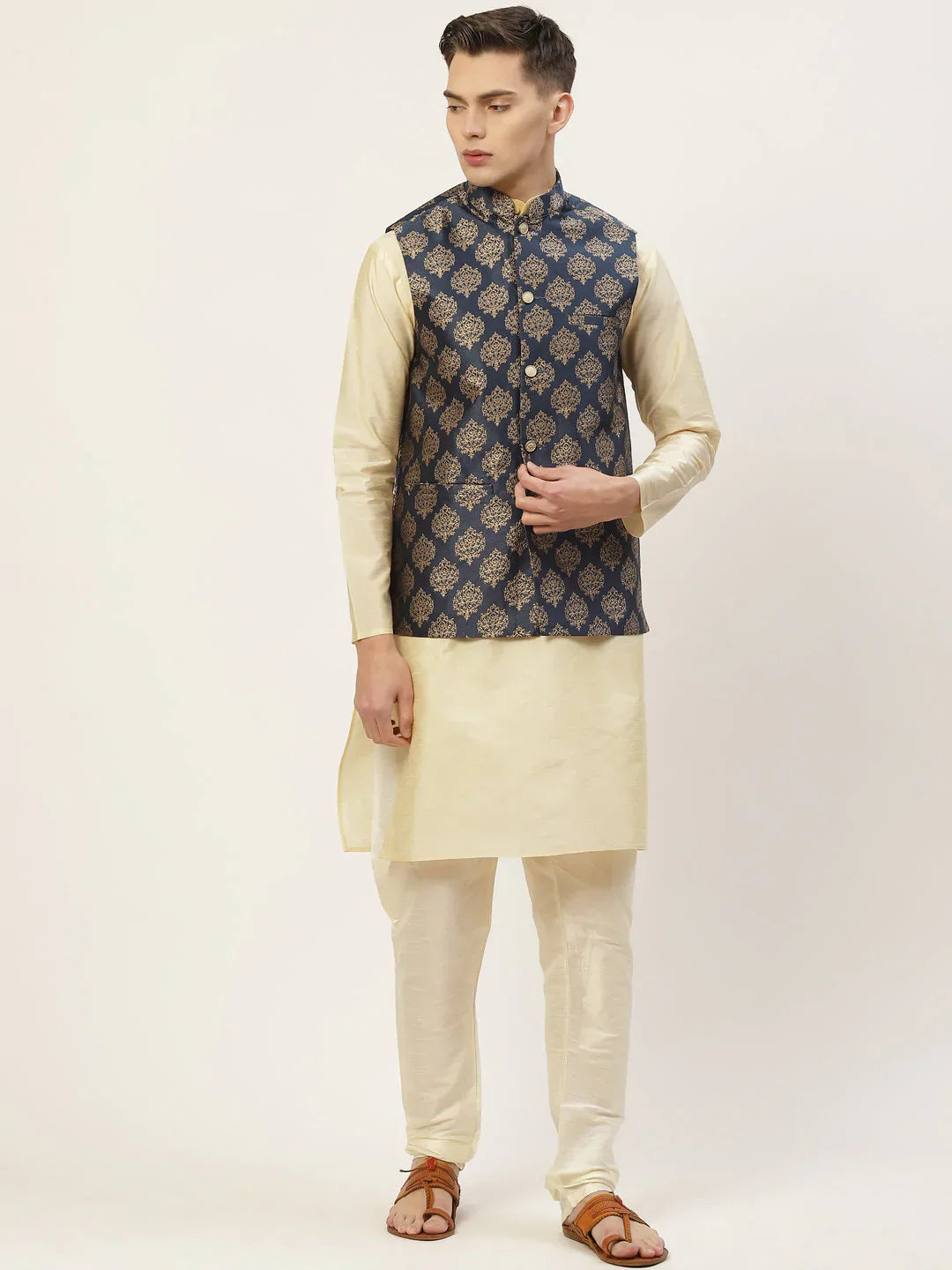 Jompers Men's Solid Kurta Pyjama With Floral Navy Printed Nehru Jacket