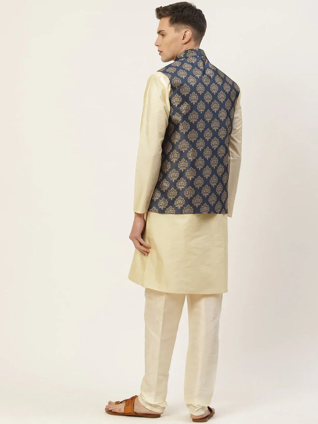 Jompers Men's Solid Kurta Pyjama With Floral Navy Printed Nehru Jacket