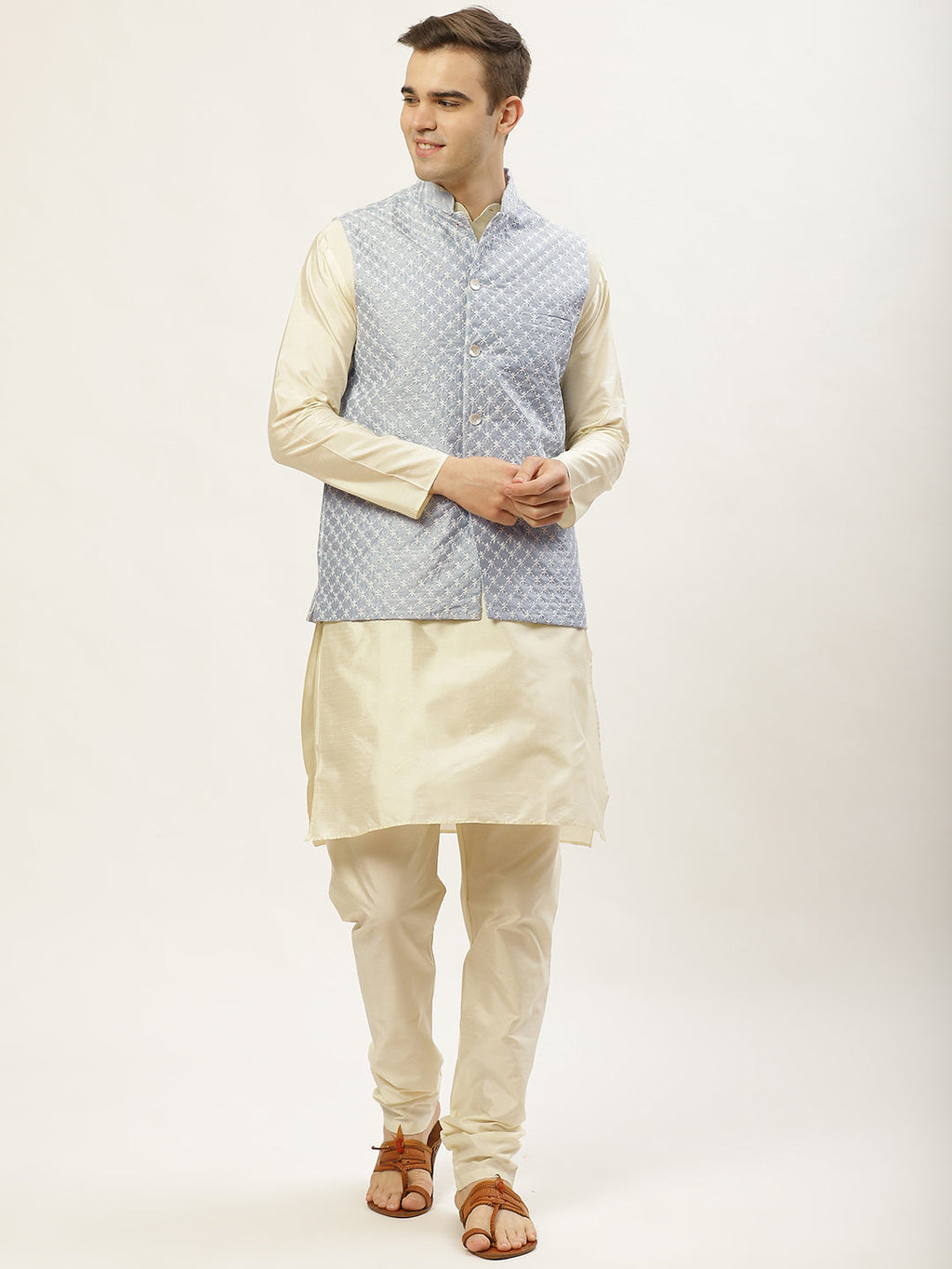 Jompers Men's Embroidered Nehru Jacket & Kurta Pyjama ( Grey )