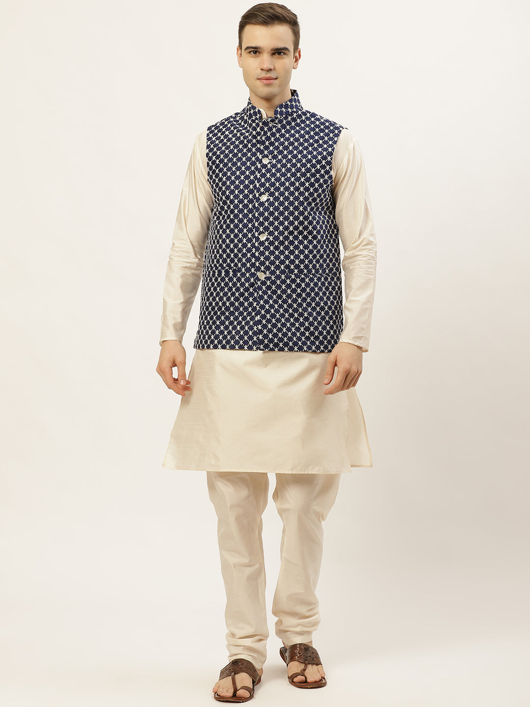Jompers Men's Embroidered Nehru Jacket & Kurta Pyjama ( Navy )