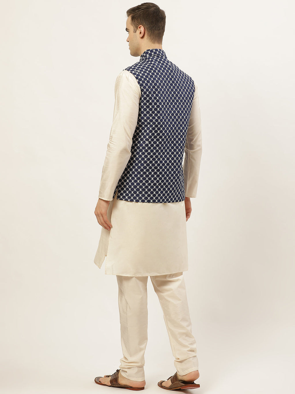 Jompers Men's Embroidered Nehru Jacket & Kurta Pyjama ( Navy )
